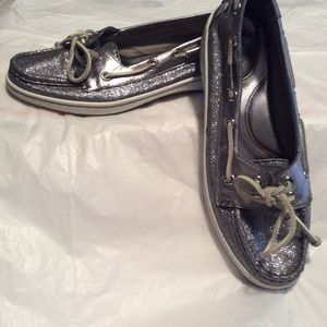 COACH Richelle Silver sparkle boat shoe Sz 8.5